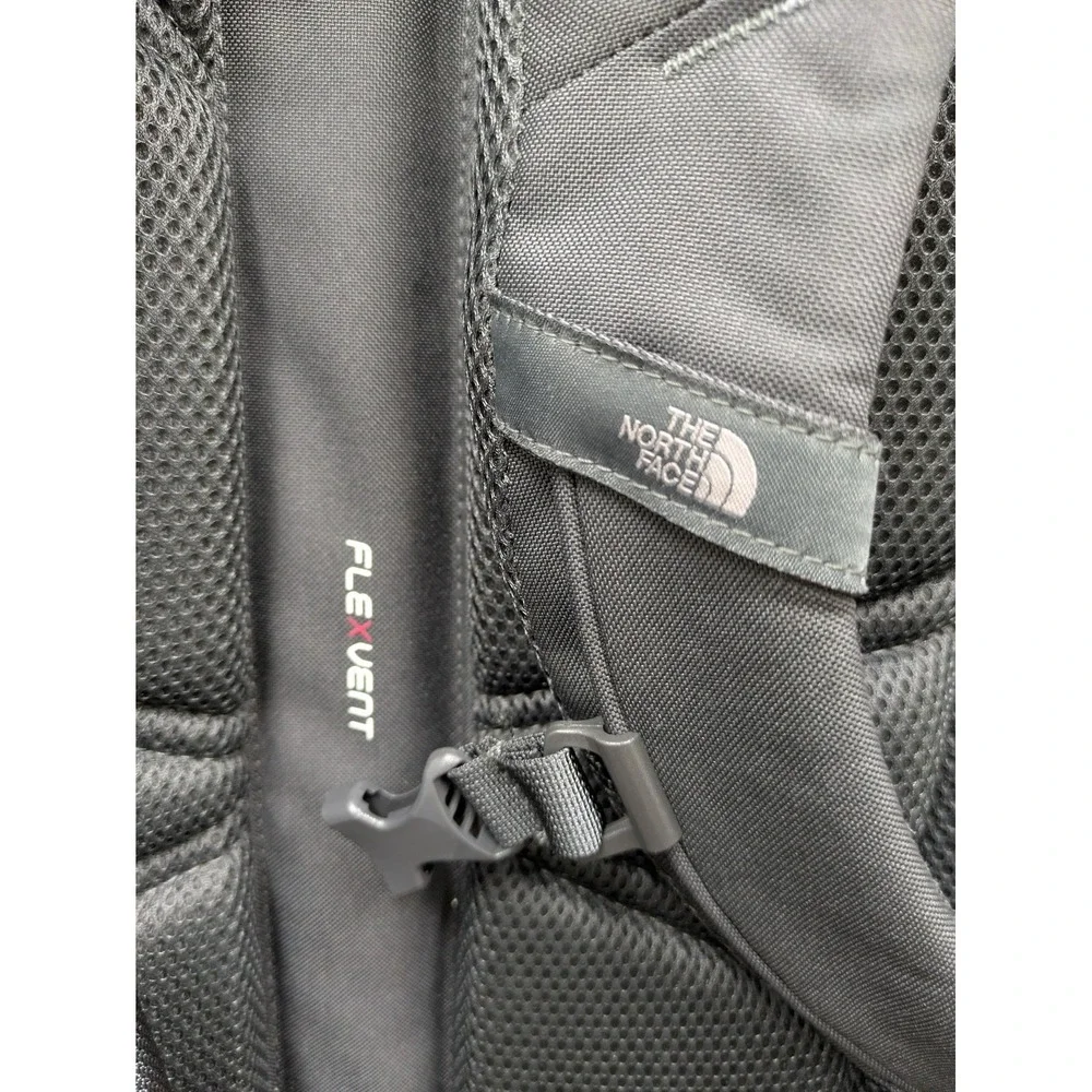 The North Face Gray Blue Backpack Soft Case Adjustable Straps Men School Daypack